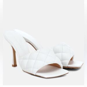 NEW Bottega Veneta Padded Quilted Leather Mules Optic White Size 37 / 7